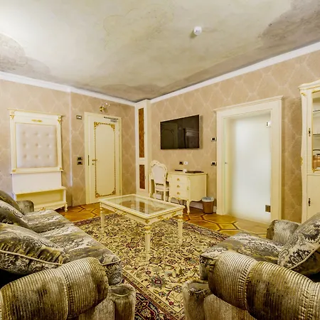 Ego' Boutique - The Silk Road 4*