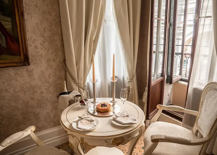 Ego' Boutique - The Silk Road 4*