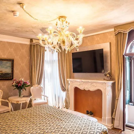 Ego' Boutique - The Silk Road