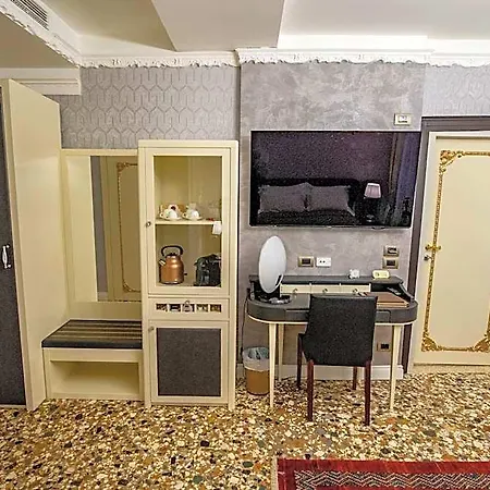 מלון Ego' Boutique - The Silk Road 4*