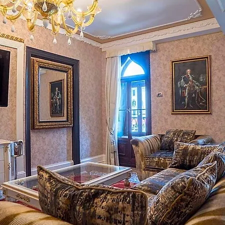 Ego' Boutique - The Silk Road Hotell