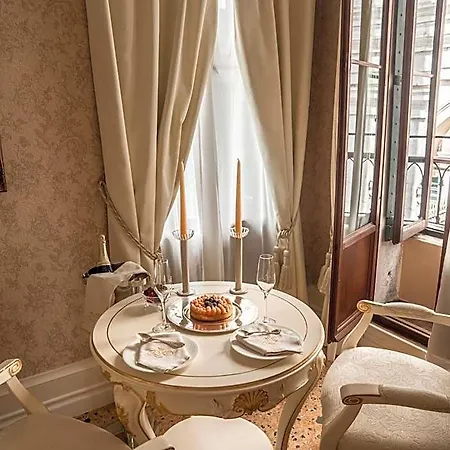 Ego' Boutique - The Silk Road Hotel