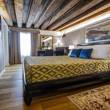 Ego' Boutique - The Silk Road Hotel