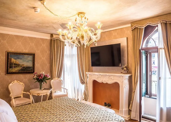 Ego' Boutique - The Silk Road