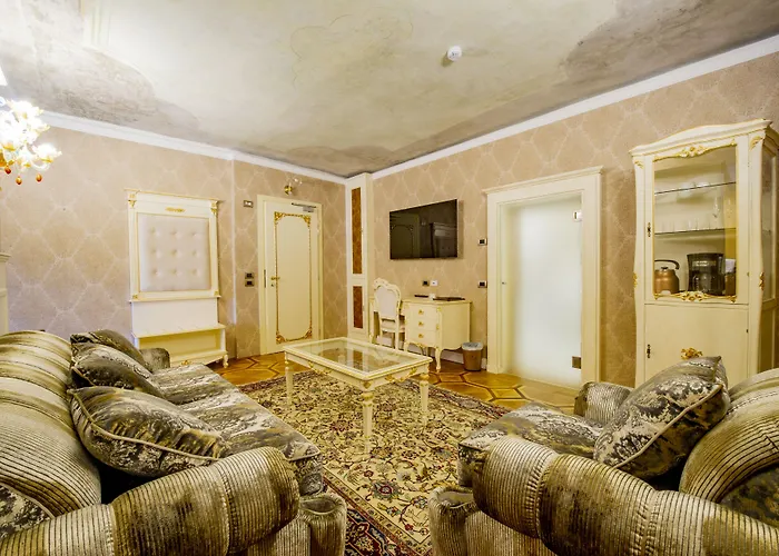 Ego' Boutique - The Silk Road 4*