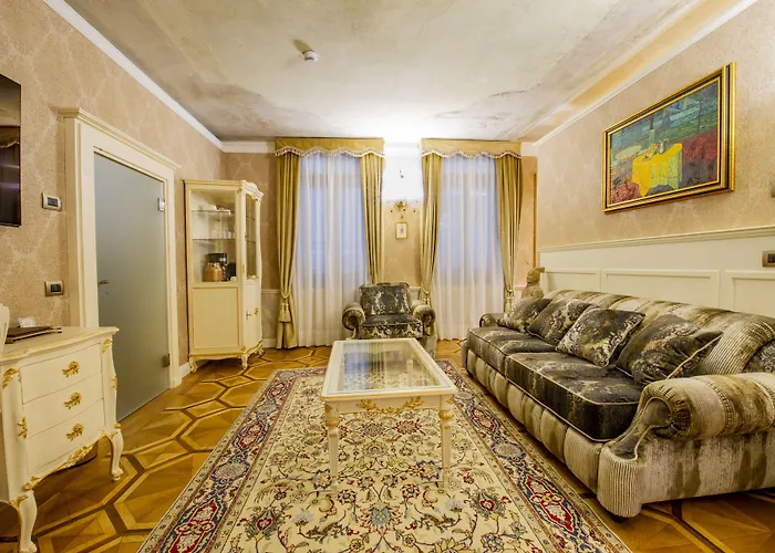 Ego' Boutique - The Silk Road