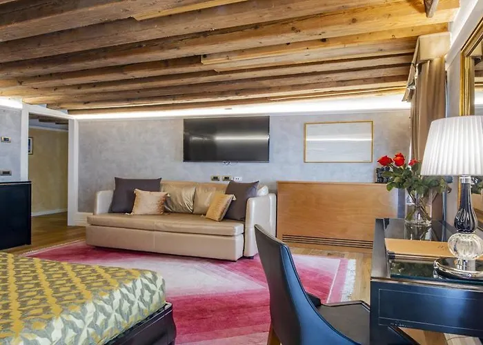 Ego' Boutique - The Silk Road 4*