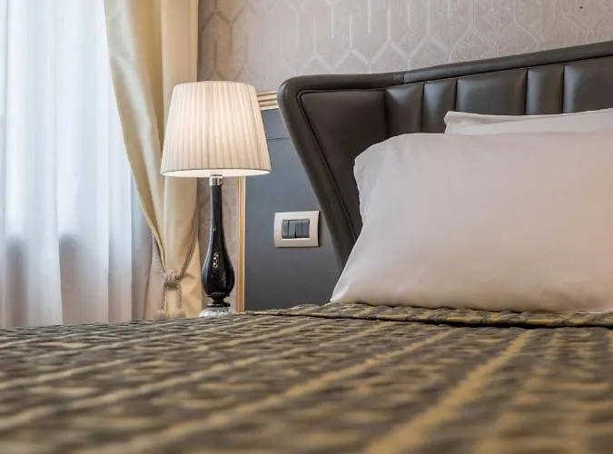 Ego' Boutique - The Silk Road