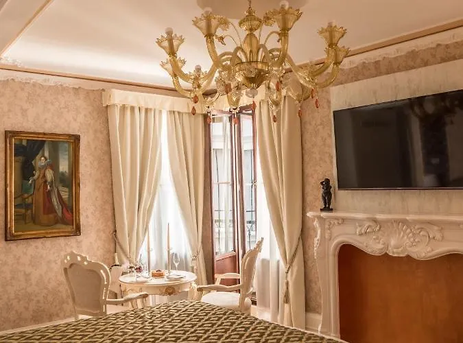 Ego' Boutique - The Silk Road